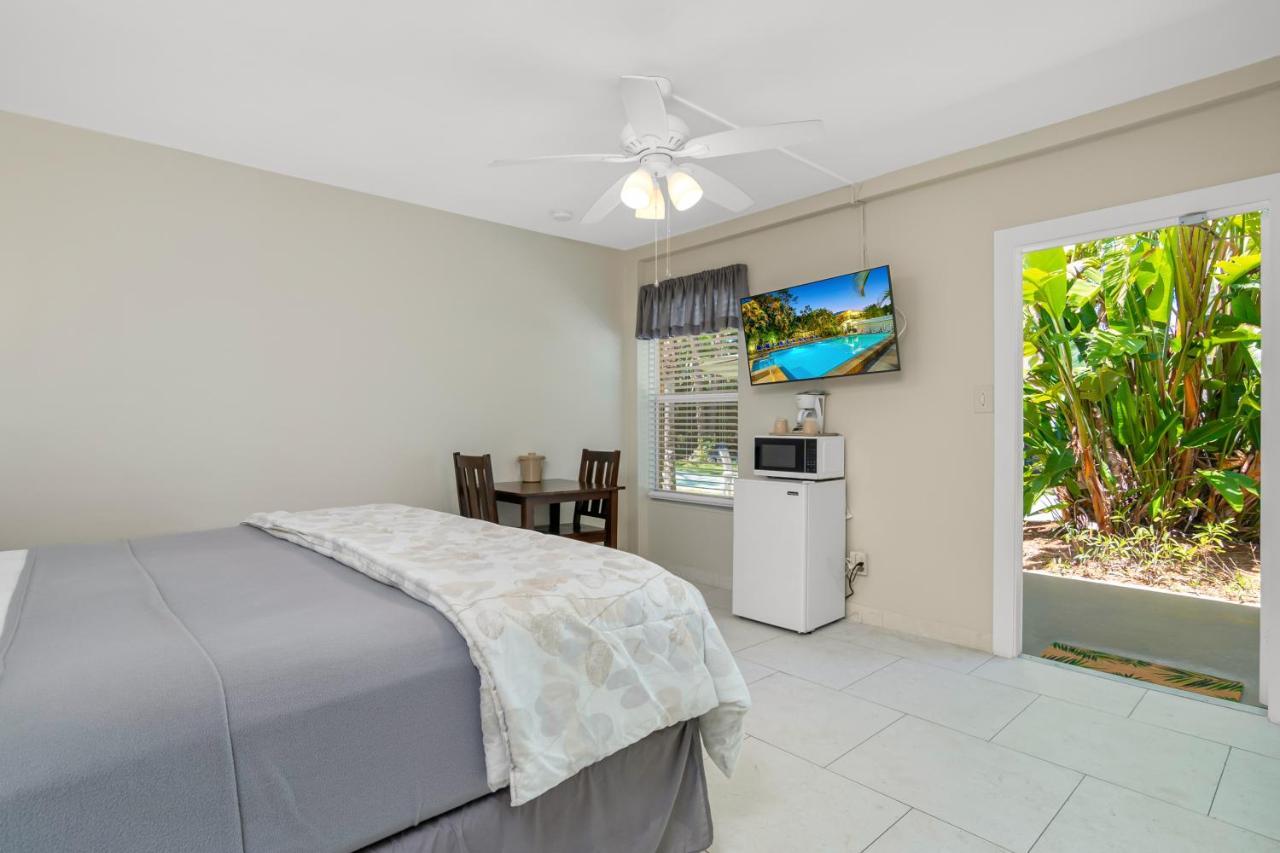 The Fairways Inn Of North Naples Esterno foto